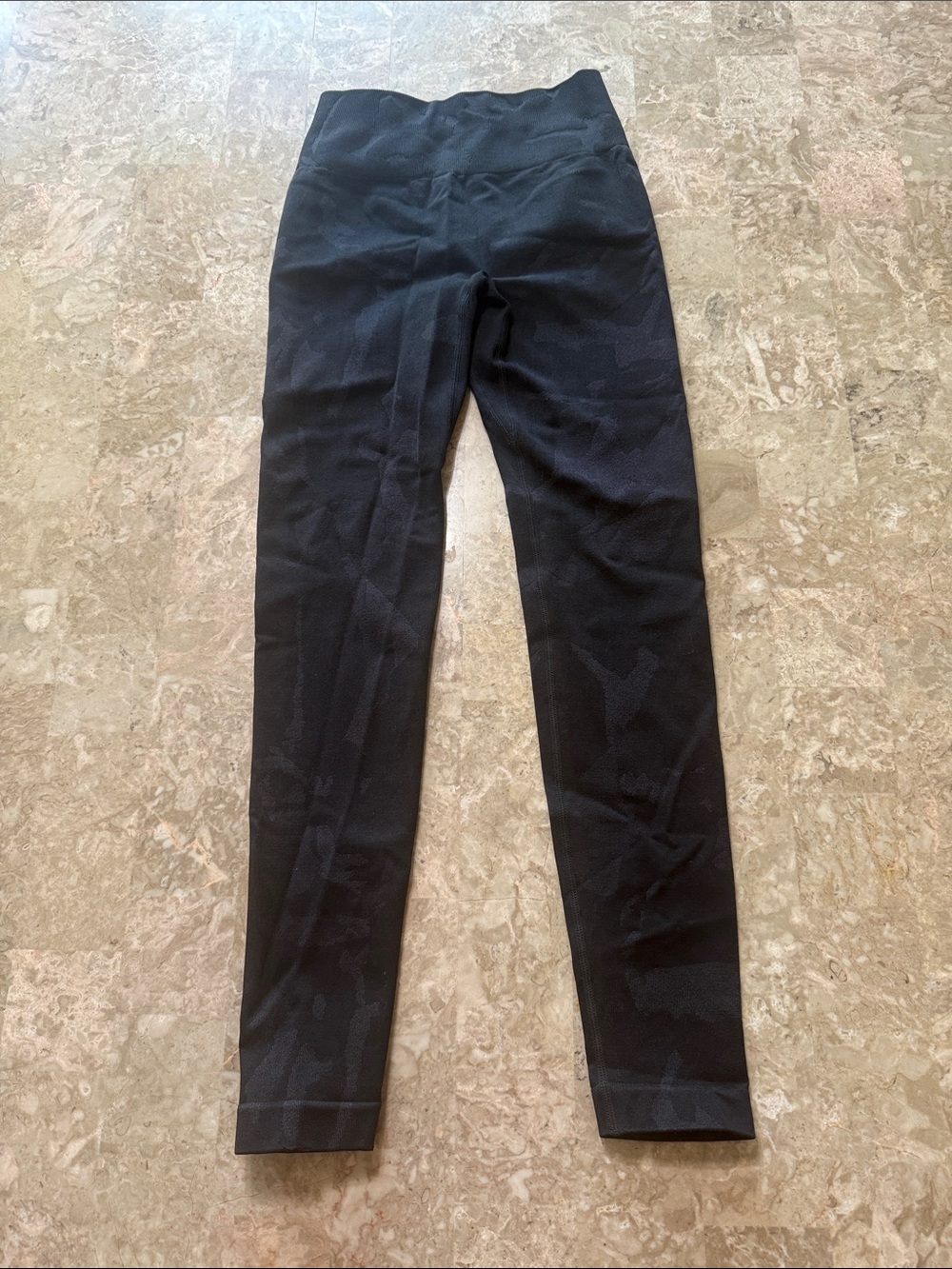 Women's Textured Black High-Waist Ruched Performance Leggings
